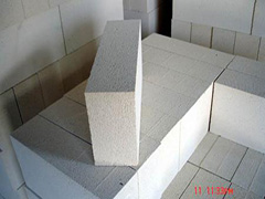 low-iron mullite brick